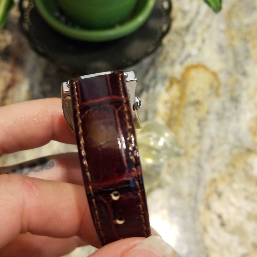 Watch - Picture 3 of 5